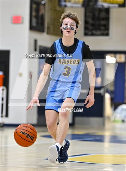 Thumbnail 2 in Shenandoah vs. Greater Latrobe (Raider Christmas Classic) photogallery.