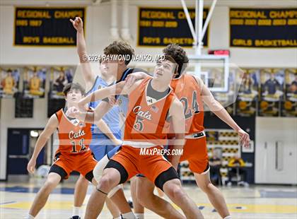 Thumbnail 2 in Shenandoah vs. Greater Latrobe (Raider Christmas Classic) photogallery.