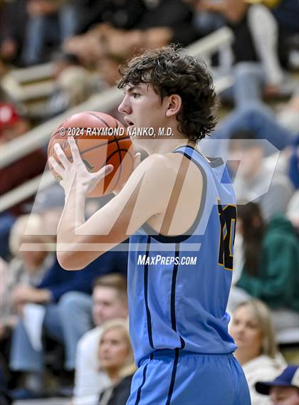 Thumbnail 3 in Shenandoah vs. Greater Latrobe (Raider Christmas Classic) photogallery.