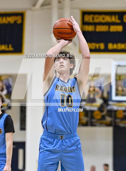 Thumbnail 1 in Shenandoah vs. Greater Latrobe (Raider Christmas Classic) photogallery.