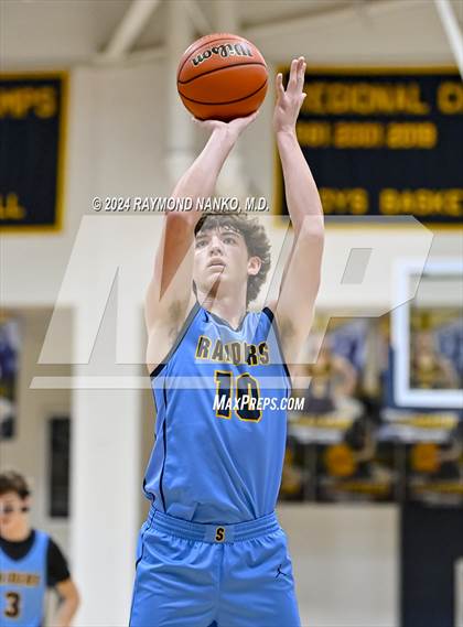 Thumbnail 3 in Shenandoah vs. Greater Latrobe (Raider Christmas Classic) photogallery.