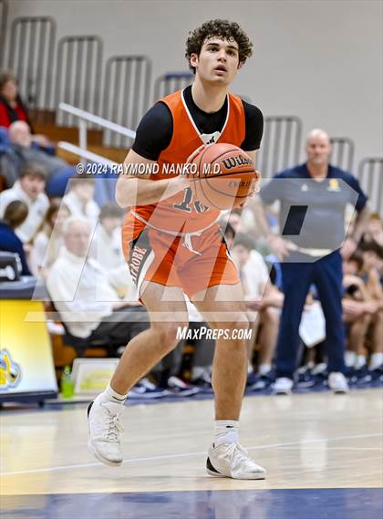 Thumbnail 2 in Shenandoah vs. Greater Latrobe (Raider Christmas Classic) photogallery.
