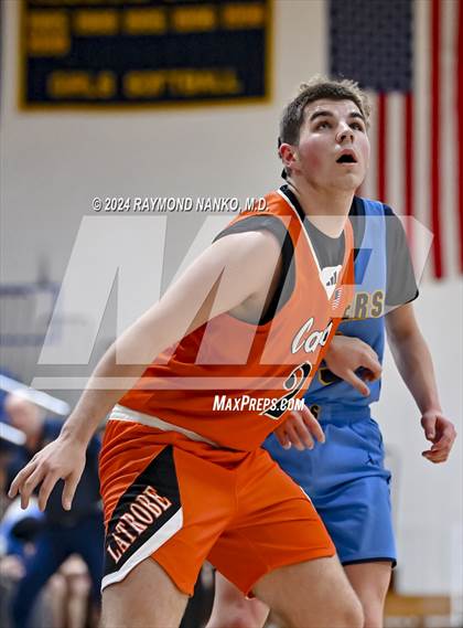 Thumbnail 2 in Shenandoah vs. Greater Latrobe (Raider Christmas Classic) photogallery.