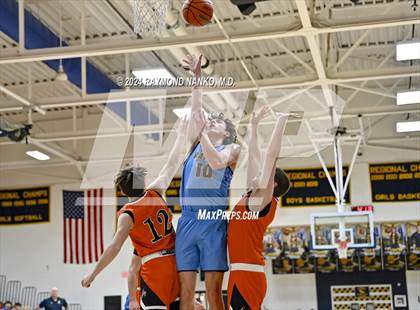 Thumbnail 2 in Shenandoah vs. Greater Latrobe (Raider Christmas Classic) photogallery.