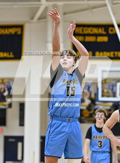 Thumbnail 3 in Shenandoah vs. Greater Latrobe (Raider Christmas Classic) photogallery.