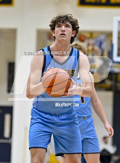 Thumbnail 2 in Shenandoah vs. Greater Latrobe (Raider Christmas Classic) photogallery.