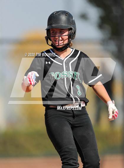 Thumbnail 2 in Cherokee Trail vs. Fossil Ridge (CHSAA 5A Championship) photogallery.