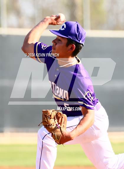 Thumbnail 3 in Kirtland Central vs. Cherry Creek (Coach Bob National Invitational) photogallery.