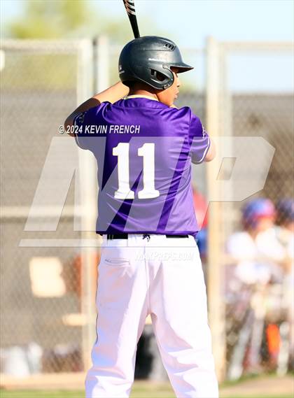 Thumbnail 2 in Kirtland Central vs. Cherry Creek (Coach Bob National Invitational) photogallery.
