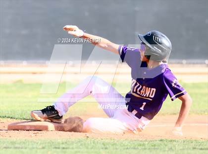 Thumbnail 2 in Kirtland Central vs. Cherry Creek (Coach Bob National Invitational) photogallery.