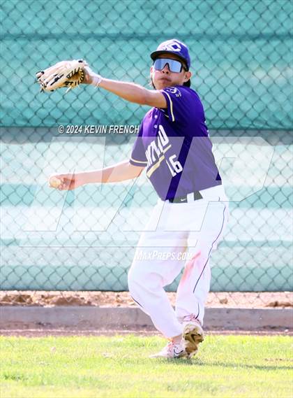 Thumbnail 3 in Kirtland Central vs. Cherry Creek (Coach Bob National Invitational) photogallery.