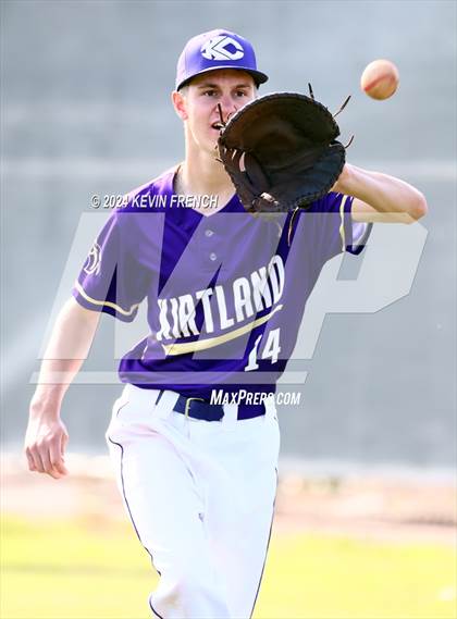 Thumbnail 3 in Kirtland Central vs. Cherry Creek (Coach Bob National Invitational) photogallery.