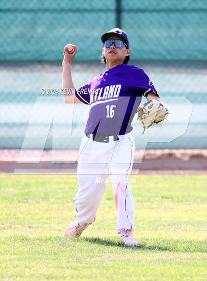 Thumbnail 2 in Kirtland Central vs. Cherry Creek (Coach Bob National Invitational) photogallery.