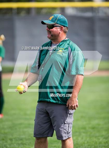 Thumbnail 2 in Escalon vs. Mariposa County (CIF SJS D5 Final) photogallery.