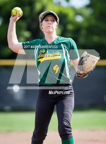 Thumbnail 3 in Escalon vs. Mariposa County (CIF SJS D5 Final) photogallery.