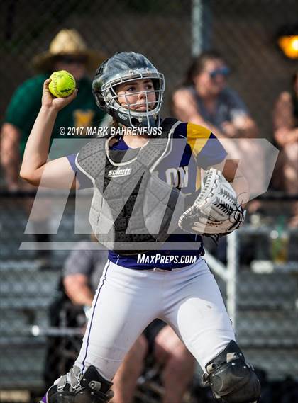 Thumbnail 2 in Escalon vs. Mariposa County (CIF SJS D5 Final) photogallery.