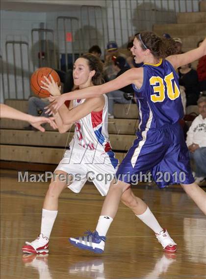 Thumbnail 1 in Hampton vs. St. Marys (PIAA Class AAA First Round) photogallery.