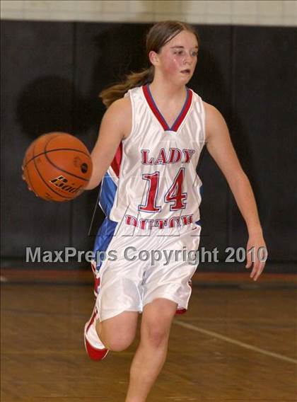 Thumbnail 1 in Hampton vs. St. Marys (PIAA Class AAA First Round) photogallery.