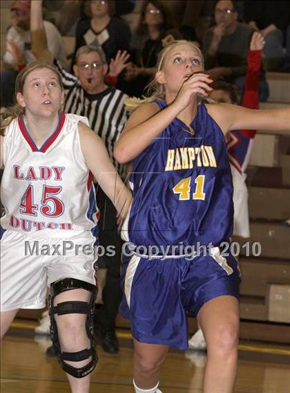 Thumbnail 3 in Hampton vs. St. Marys (PIAA Class AAA First Round) photogallery.