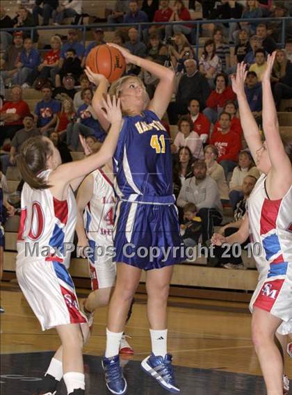 Thumbnail 3 in Hampton vs. St. Marys (PIAA Class AAA First Round) photogallery.