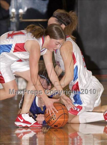 Thumbnail 1 in Hampton vs. St. Marys (PIAA Class AAA First Round) photogallery.