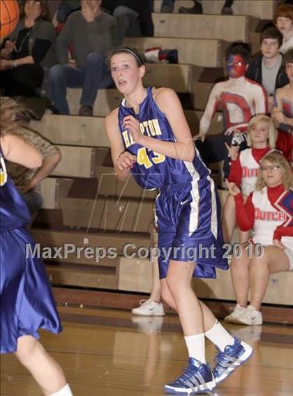 Thumbnail 3 in Hampton vs. St. Marys (PIAA Class AAA First Round) photogallery.