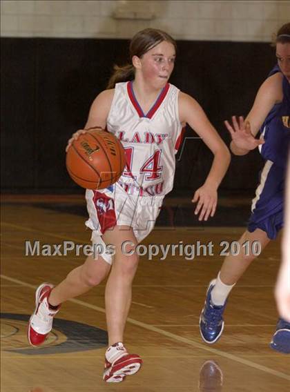 Thumbnail 1 in Hampton vs. St. Marys (PIAA Class AAA First Round) photogallery.