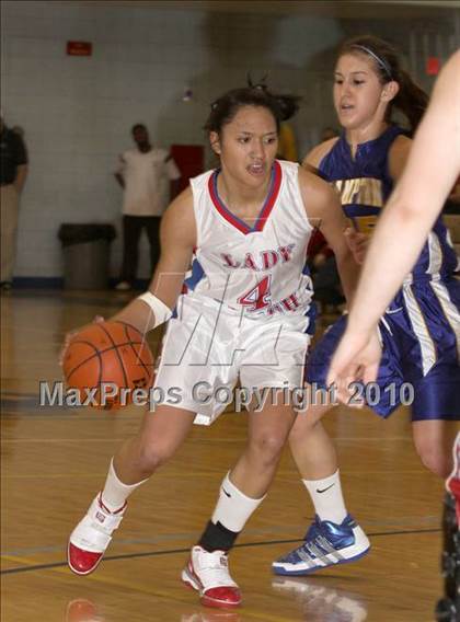 Thumbnail 3 in Hampton vs. St. Marys (PIAA Class AAA First Round) photogallery.
