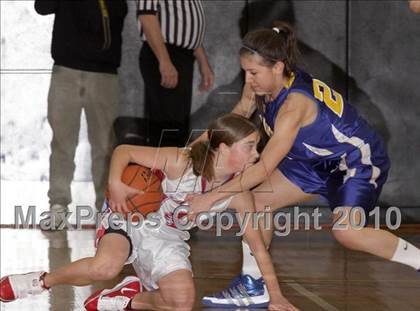 Thumbnail 3 in Hampton vs. St. Marys (PIAA Class AAA First Round) photogallery.