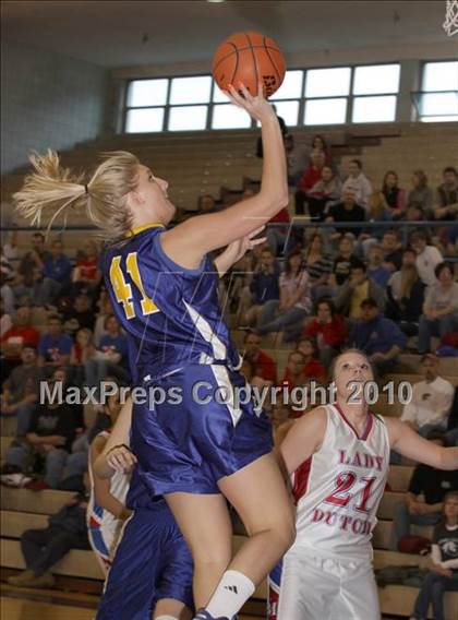 Thumbnail 1 in Hampton vs. St. Marys (PIAA Class AAA First Round) photogallery.