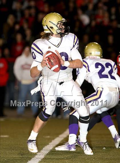 Thumbnail 3 in Holy Cross vs. Somerset (2011 Class 2A KHSAA Commonwealth Gridiron Bowl) photogallery.