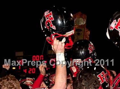 Thumbnail 2 in Holy Cross vs. Somerset (2011 Class 2A KHSAA Commonwealth Gridiron Bowl) photogallery.