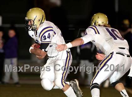 Thumbnail 2 in Holy Cross vs. Somerset (2011 Class 2A KHSAA Commonwealth Gridiron Bowl) photogallery.
