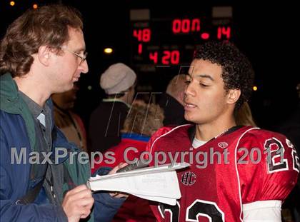 Thumbnail 1 in Holy Cross vs. Somerset (2011 Class 2A KHSAA Commonwealth Gridiron Bowl) photogallery.