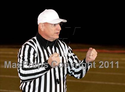 Thumbnail 2 in Holy Cross vs. Somerset (2011 Class 2A KHSAA Commonwealth Gridiron Bowl) photogallery.
