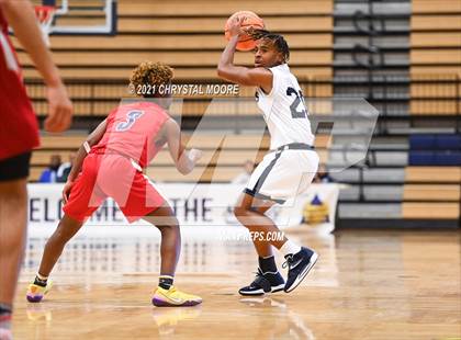 Thumbnail 2 in Cumberland Christian Academy vs. Marietta (Lemon Street Classic) photogallery.