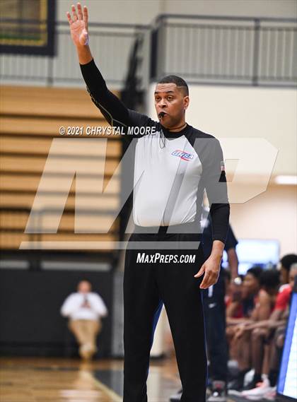 Thumbnail 2 in Cumberland Christian Academy vs. Marietta (Lemon Street Classic) photogallery.