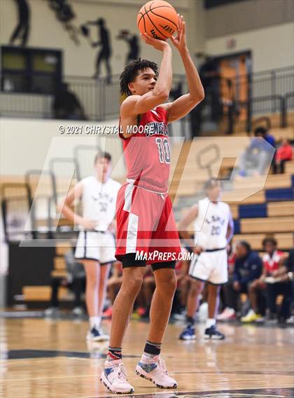 Thumbnail 2 in Cumberland Christian Academy vs. Marietta (Lemon Street Classic) photogallery.