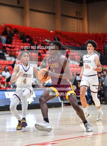 Thumbnail 3 in Christian Brothers vs. Beaumont United (King Cotton Classic) photogallery.