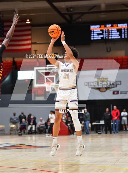 Thumbnail 1 in Christian Brothers vs. Beaumont United (King Cotton Classic) photogallery.