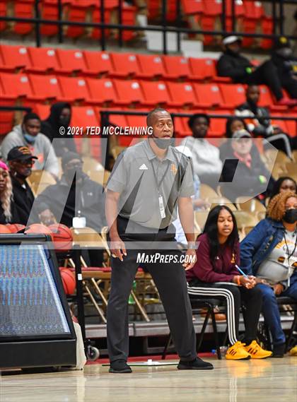 Thumbnail 3 in Christian Brothers vs. Beaumont United (King Cotton Classic) photogallery.