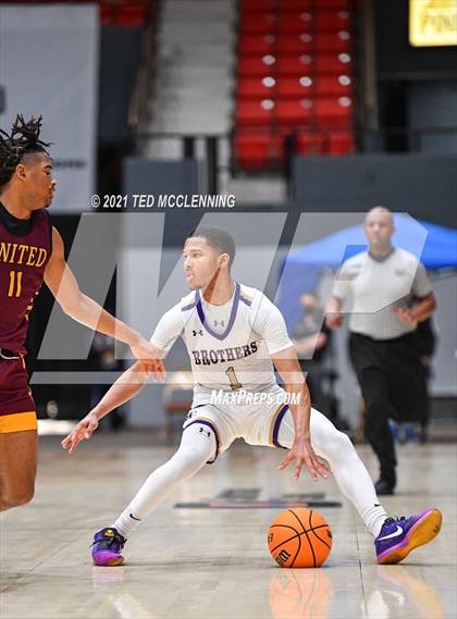 Thumbnail 1 in Christian Brothers vs. Beaumont United (King Cotton Classic) photogallery.
