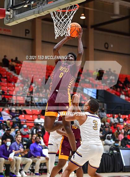 Thumbnail 3 in Christian Brothers vs. Beaumont United (King Cotton Classic) photogallery.