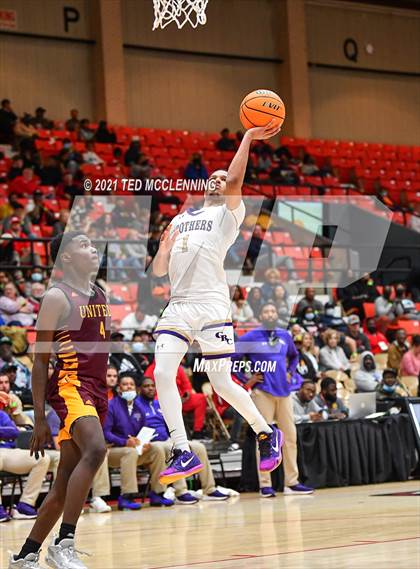 Thumbnail 3 in Christian Brothers vs. Beaumont United (King Cotton Classic) photogallery.