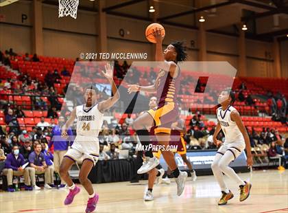 Thumbnail 3 in Christian Brothers vs. Beaumont United (King Cotton Classic) photogallery.
