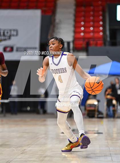 Thumbnail 1 in Christian Brothers vs. Beaumont United (King Cotton Classic) photogallery.