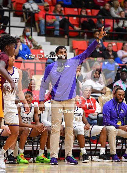 Thumbnail 2 in Christian Brothers vs. Beaumont United (King Cotton Classic) photogallery.