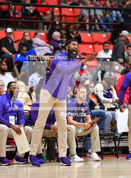 Thumbnail 2 in Christian Brothers vs. Beaumont United (King Cotton Classic) photogallery.