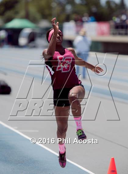 Thumbnail 2 in CIF Southern Section Track and Field Divisional Finals (Girls Events) photogallery.