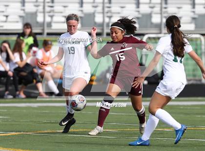 Thumbnail 3 in Stevenson vs. Zion-Benton (IHSA 3A Regional Semifinal) photogallery.